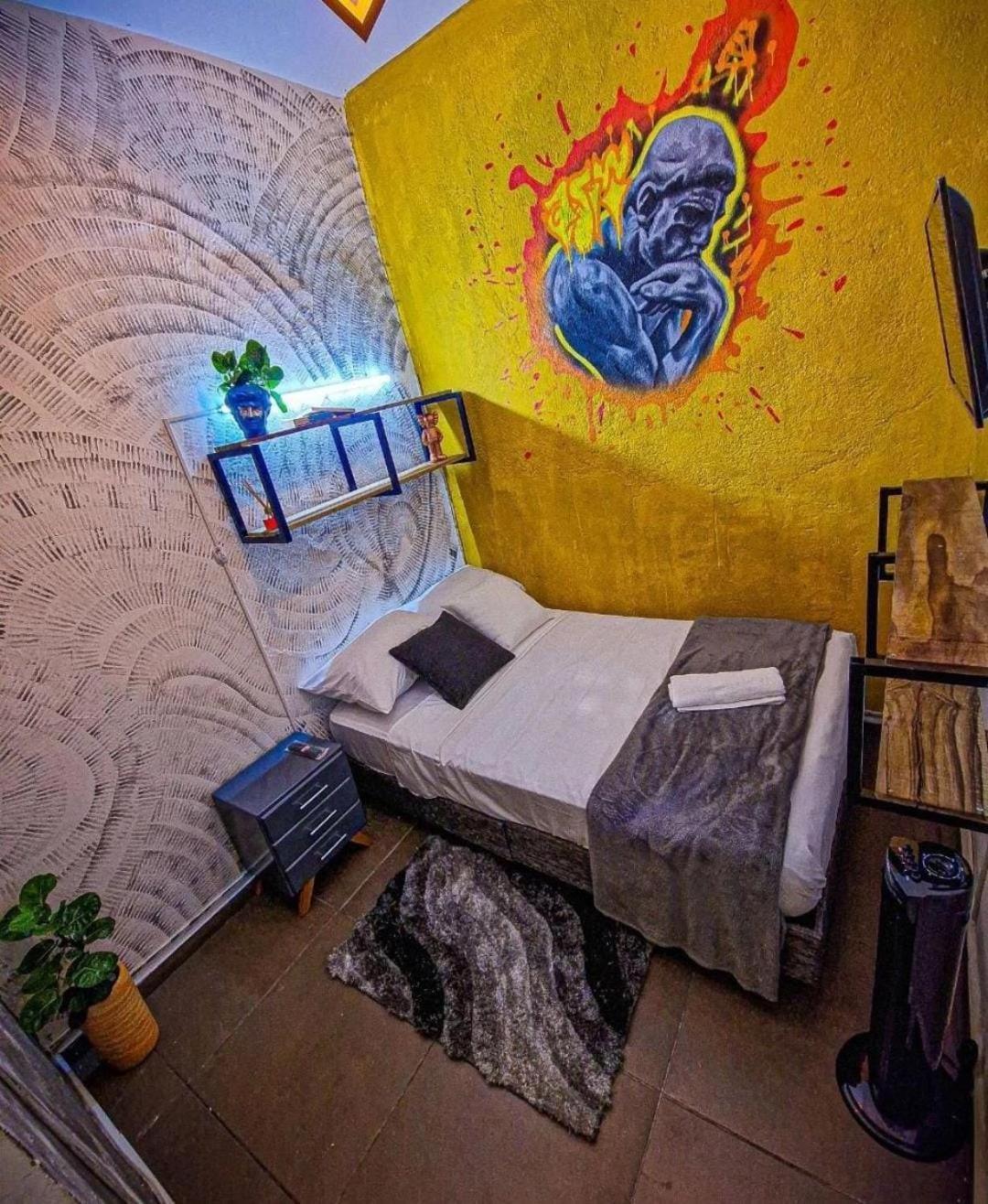 Urban Hostal Bar Bucaramanga Szoba fotó